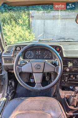 Седан Opel Kadett 1988 в Надворной