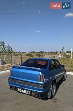 Седан Opel Kadett 1988 в Надворной