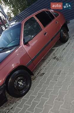 Хэтчбек Opel Kadett 1991 в 