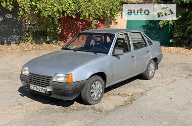 Седан Opel Kadett 1987 в Умані