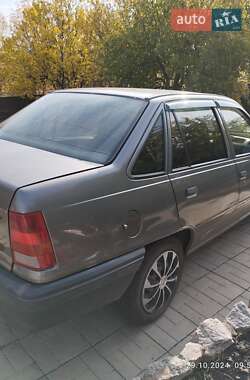 Седан Opel Kadett 1988 в 