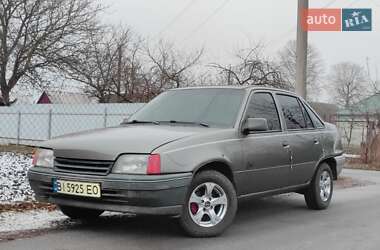 Седан Opel Kadett 1988 в Миргороде