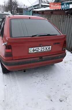 Хэтчбек Opel Kadett 1988 в Богодухове