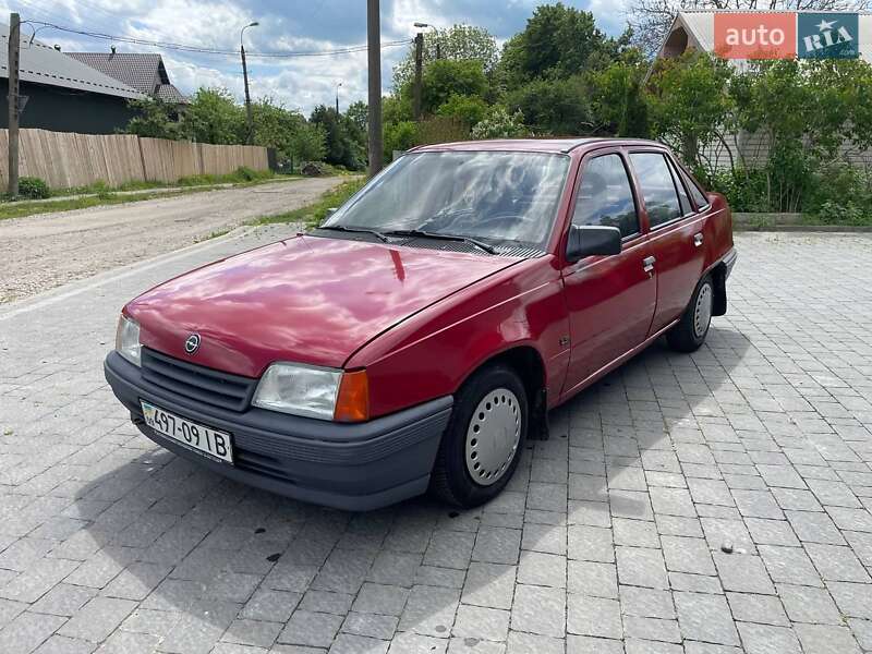 Седан Opel Kadett 1990 в Яремчі