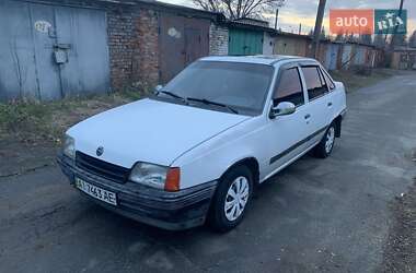 Седан Opel Kadett 1987 в Умані