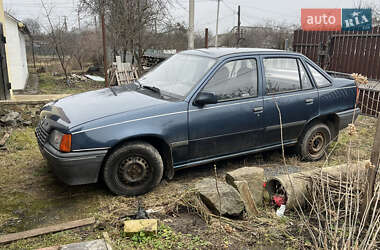 Седан Opel Kadett 1987 в Шепетовке