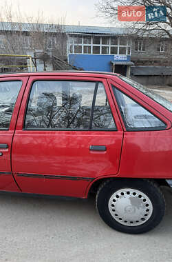Седан Opel Kadett 1987 в 