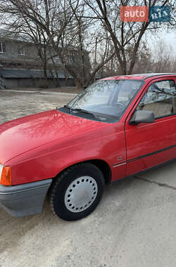 Седан Opel Kadett 1987 в 