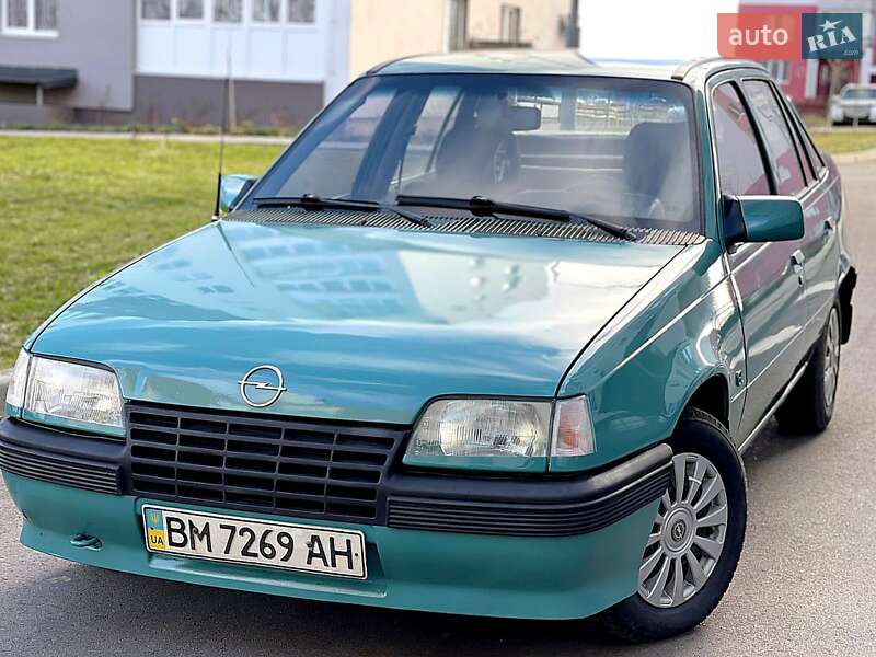 Седан Opel Kadett 1987 в Виннице