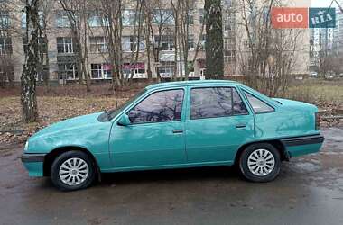 Седан Opel Kadett 1987 в Виннице