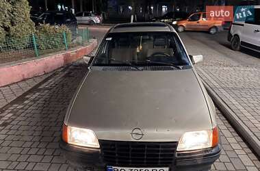 Седан Opel Kadett 1988 в Ярмолинцях