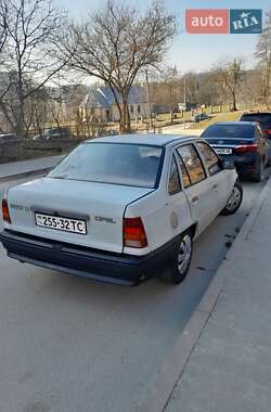Седан Opel Kadett 1988 в 