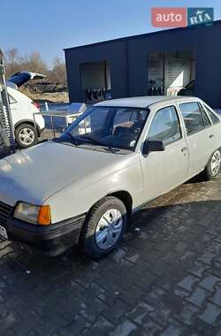 Седан Opel Kadett 1988 в Львові