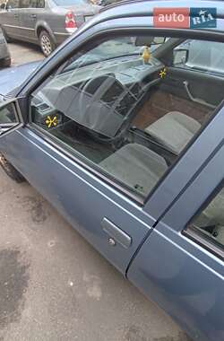 Седан Opel Kadett 1990 в 