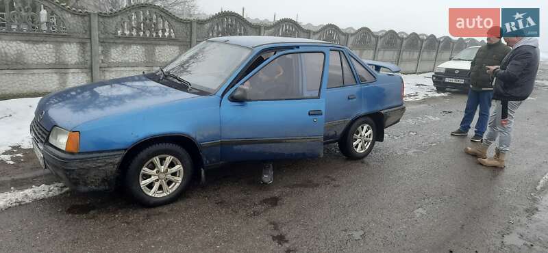 Седан Opel Kadett 1987 в Василькові