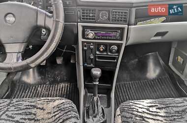 Хэтчбек Opel Kadett 1987 в 