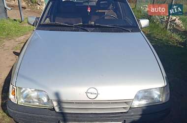 Седан Opel Kadett 1987 в Томашполі