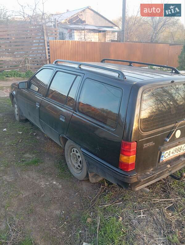 Универсал Opel Kadett 1989 в Умани фото 2 Универсал Opel Kadett 1989 в Умани