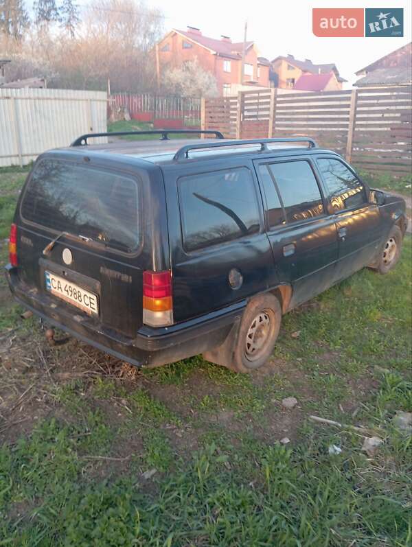 Универсал Opel Kadett 1989 в Умани фото 6 Универсал Opel Kadett 1989 в Умани