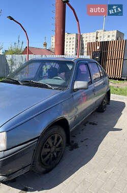 Хэтчбек Opel Kadett 1990 в 