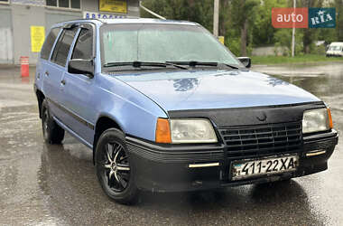 Универсал Opel Kadett 1986 в Харькове