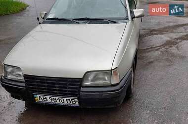 Хэтчбек Opel Kadett 1988 в Виннице
