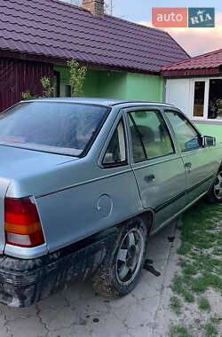 Седан Opel Kadett 1991 в 