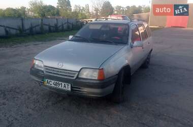 Універсал Opel Kadett 1986 в Володимирі