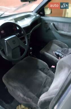 Седан Opel Kadett 1986 в 
