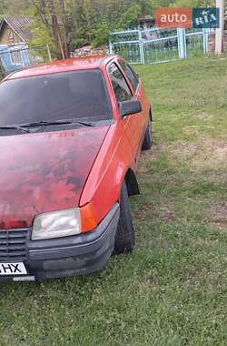 Хэтчбек Opel Kadett 1988 в 