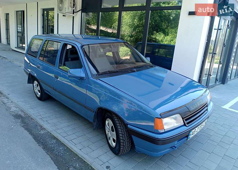 Универсал Opel Kadett 1988 в Виннице
