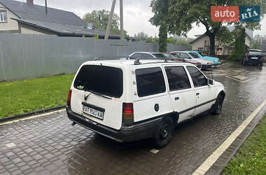 Универсал Opel Kadett 1988 в 