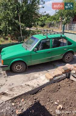 Хэтчбек Opel Kadett 1983 в Кривом Роге