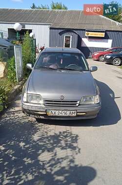 Седан Opel Kadett 1988 в Сумах