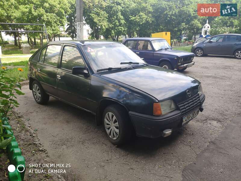 Хэтчбек Opel Kadett 1988 в Харькове фото 4 Хэтчбек Opel Kadett 1988 в Харькове