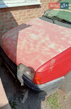 Седан Opel Kadett 1988 в Ізюмі