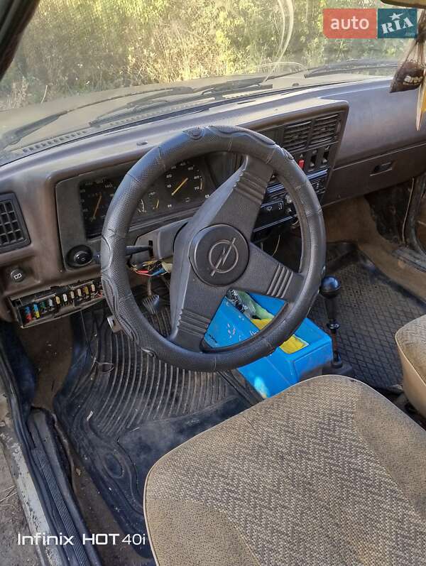 Хэтчбек Opel Kadett 1982 в Краматорске фото 10 Хэтчбек Opel Kadett 1982 в Краматорске
