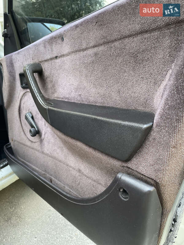 Седан Opel Kadett 1988 в Львове