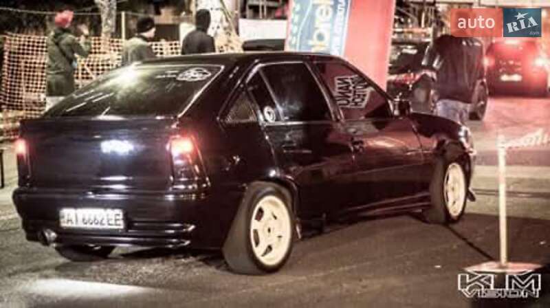Хэтчбек Opel Kadett 1988 в Вышгороде