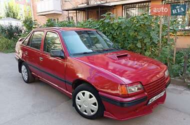 Седан Opel Kadett 1986 в Виннице