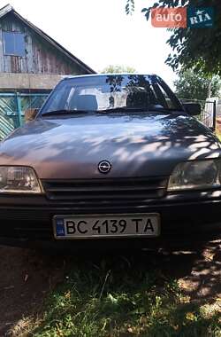 Седан Opel Kadett 1990 в Шептицькому
