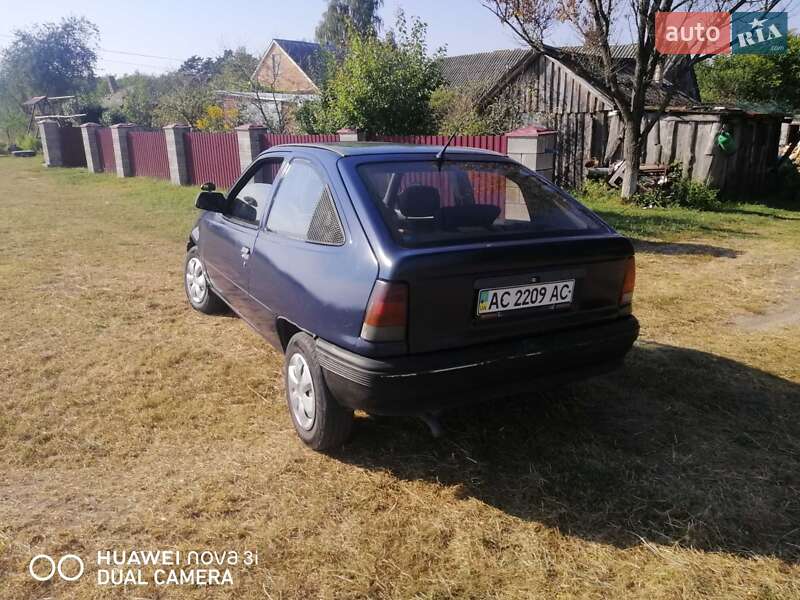 Хэтчбек Opel Kadett 1985 в Ковеле