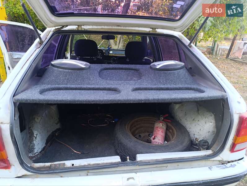 Седан Opel Kadett 1988 в Смеле