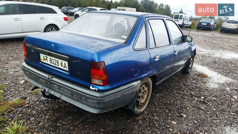 Седан Opel Kadett 1986 в Самборе