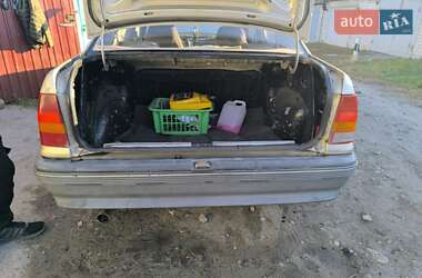 Седан Opel Kadett 1989 в 