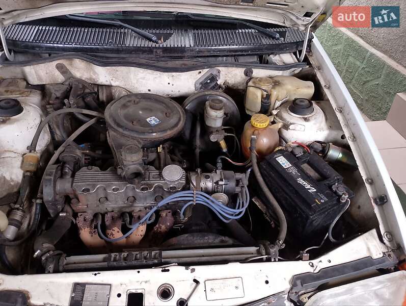Хэтчбек Opel Kadett 1985 в Каменском фото 6 Хэтчбек Opel Kadett 1985 в Каменском