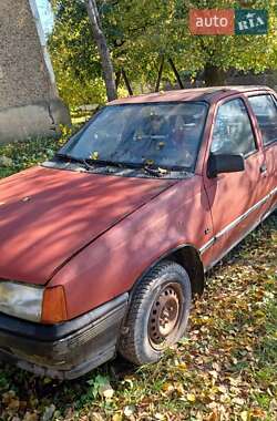 Седан Opel Kadett 1990 в Городке