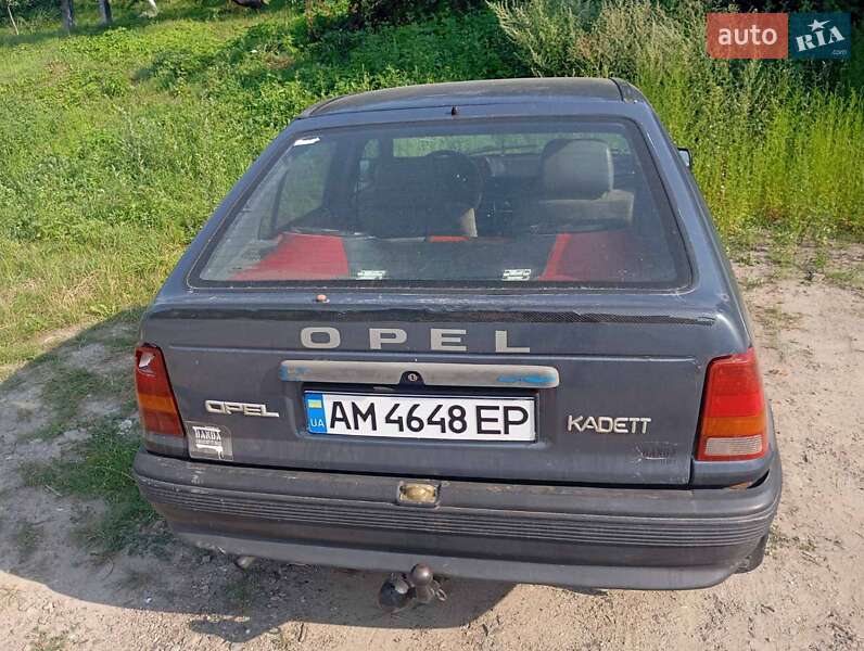 Хэтчбек Opel Kadett 1988 в Бучаче фото 3 Хэтчбек Opel Kadett 1988 в Бучаче
