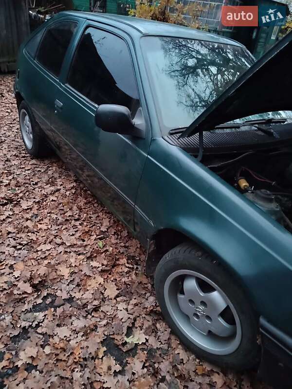 Хэтчбек Opel Kadett 1987 в Корюковке фото 6 Хэтчбек Opel Kadett 1987 в Корюковке