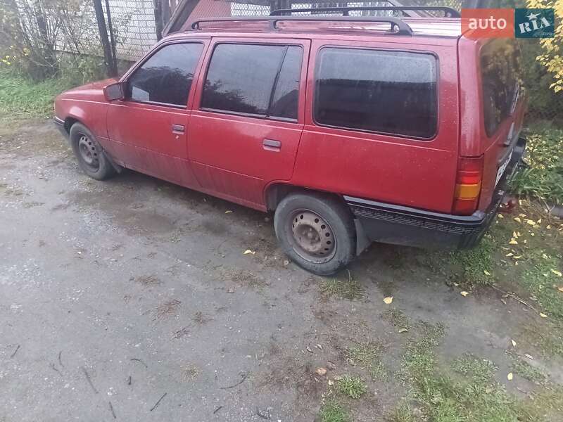 Универсал Opel Kadett 1987 в Кременчуге фото 4 Универсал Opel Kadett 1987 в Кременчуге